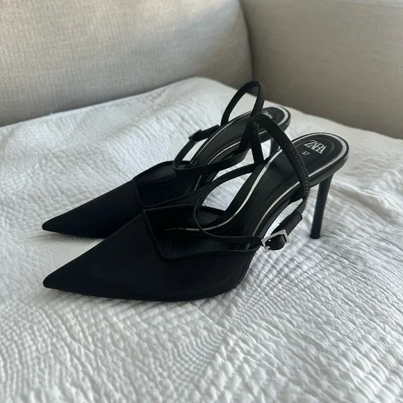 Zara Black Pointed Toe Heels - Picture 4 of 7